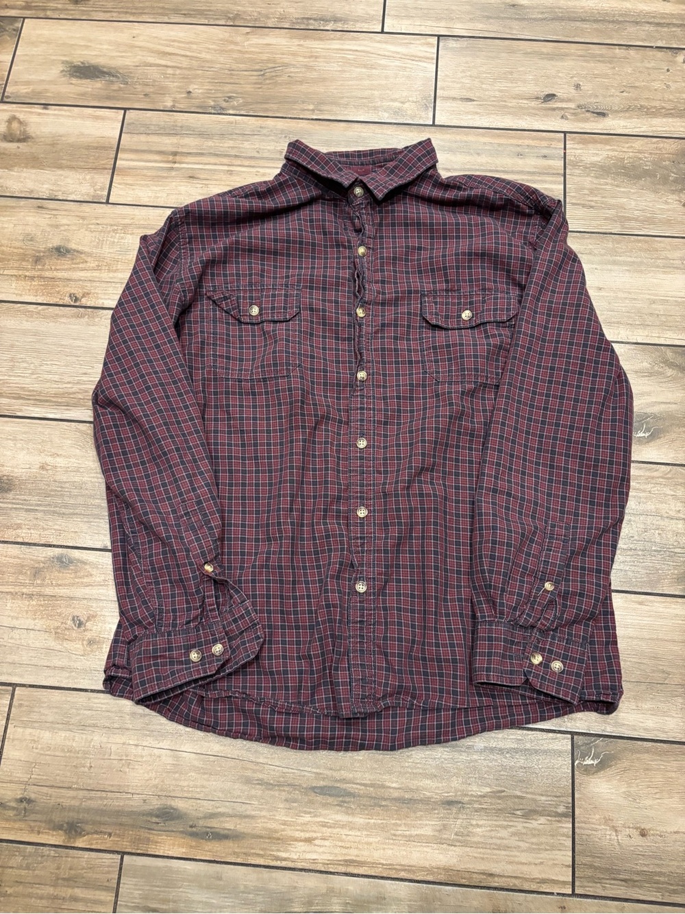 Vintage Alesbury Mens XL Short Burgundy Navy Plaid Long Sleeve Button Shirt
